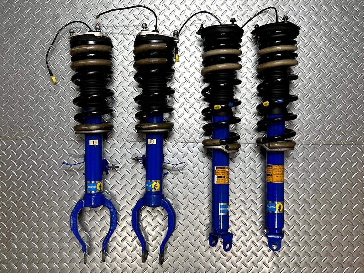 R35GT-R前期ショックアブソーバー