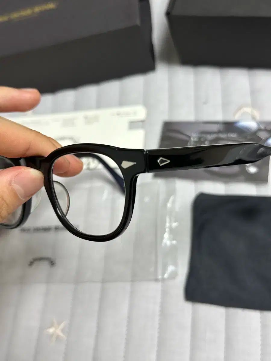 メガネ ブラック