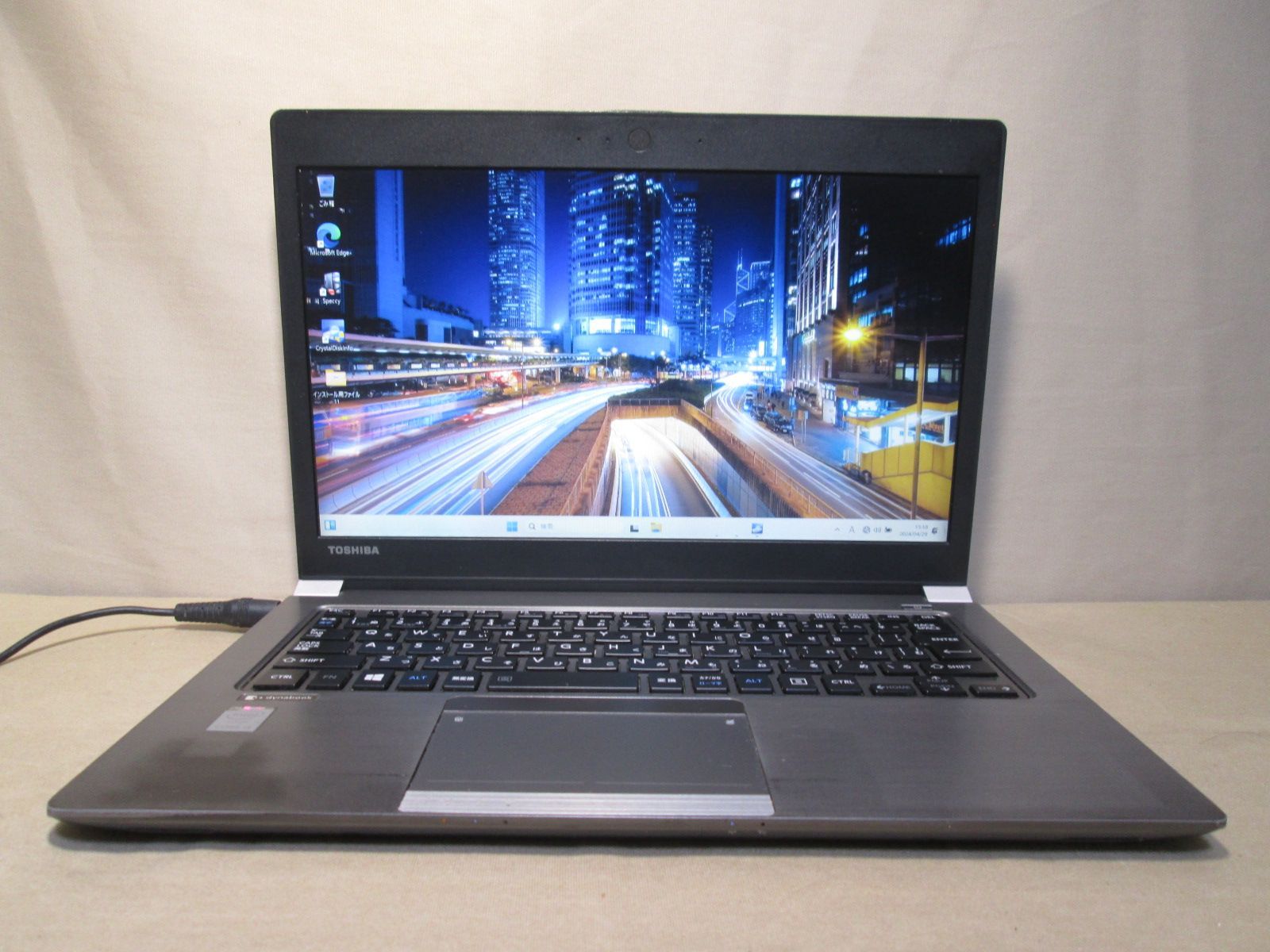 東芝 dynabook R63/P【SSD搭載】　Core i5 5200U　【Windows10 Pro】 Libre Office 充電可  Wi-Fi USB3.0 Bluetooth HDMI 保証付 [89180]