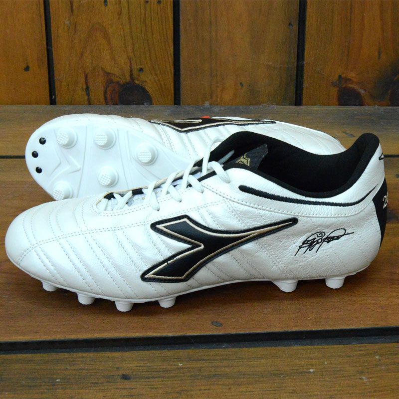 diadora サッカースパイク 173465 - メルカリ