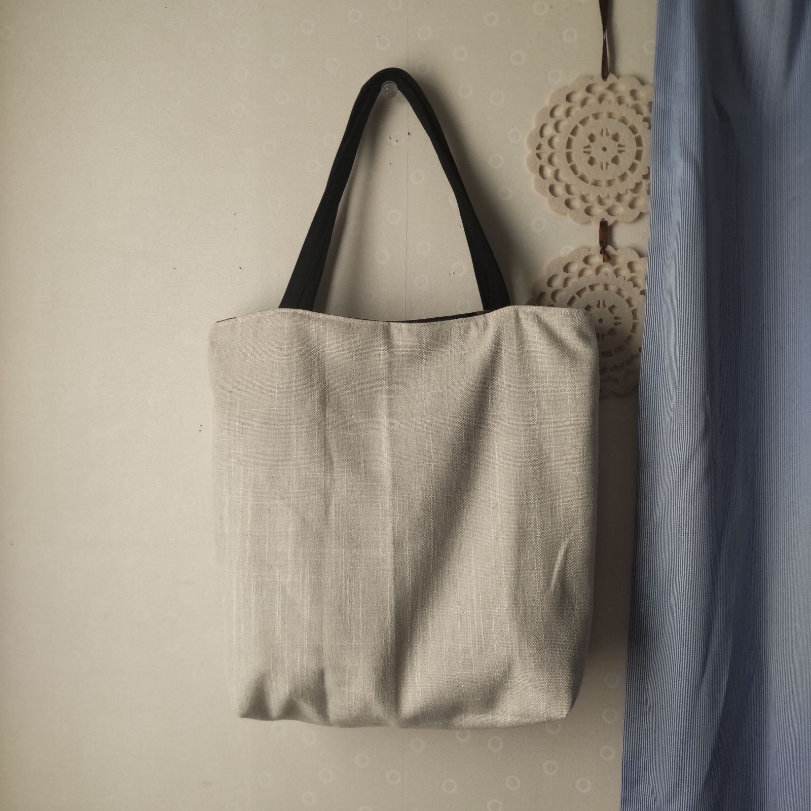 大きなお花のトートバッグ ハンドメイド パッチワーク 手作り ハンドメイド✳✳パッチワーク トートバッグ ブルー 花柄 大きな
