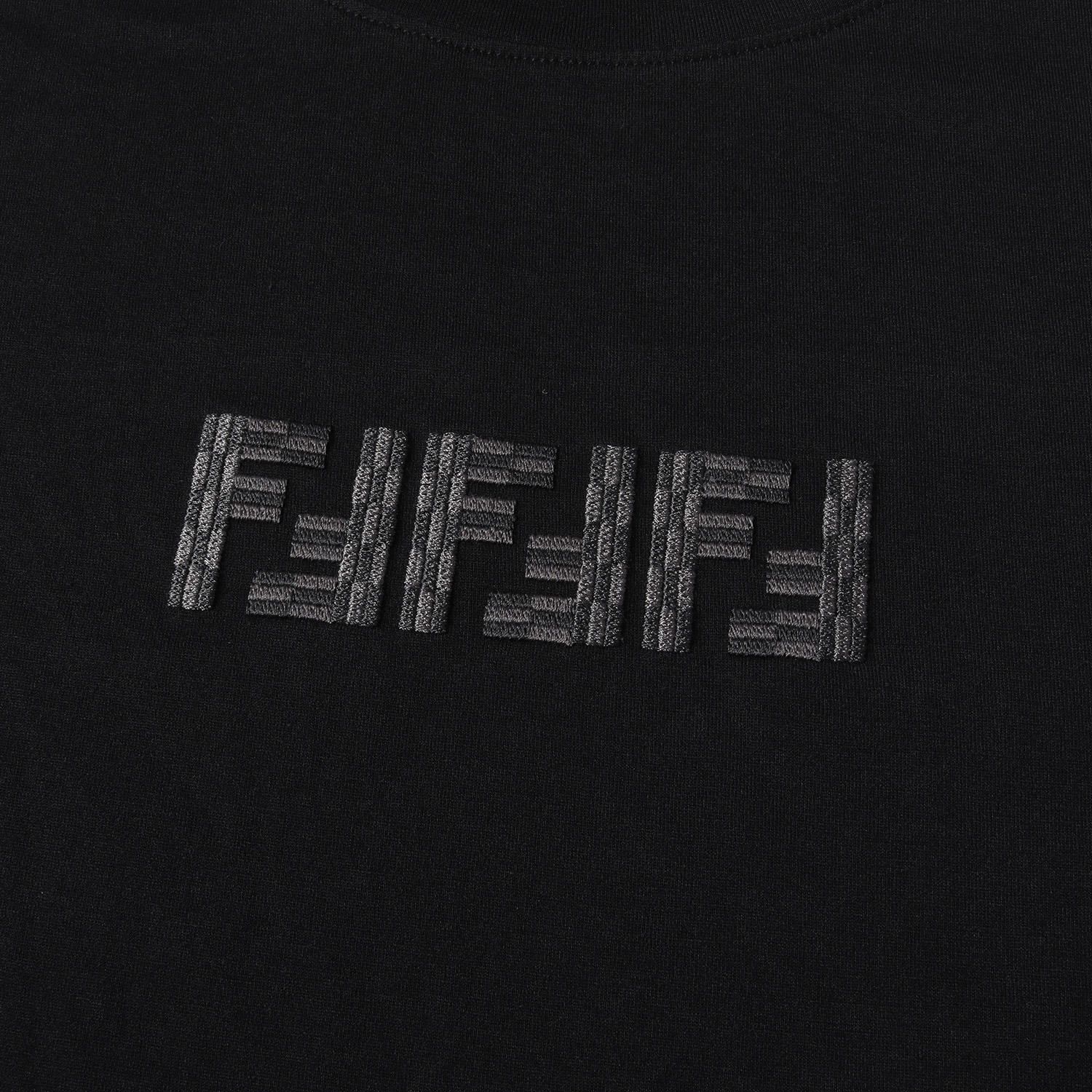 美品】FENDI フェンディ Tシャツ サイズ:L / 24SS ロゴ刺繍