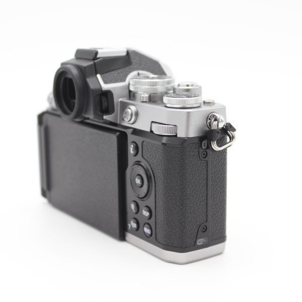 ショット数1285!■ほぼ新品■ NikonZfc シルバー ショット数1285!□ほぼ新品□ NikonZfc シルバー - メルカリ