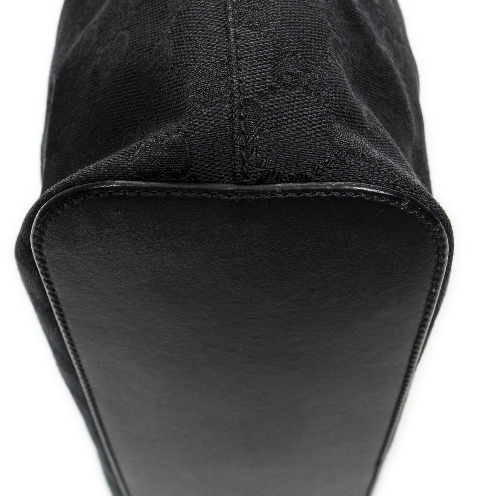 グッチトールホーボー黒GGキャンバスA