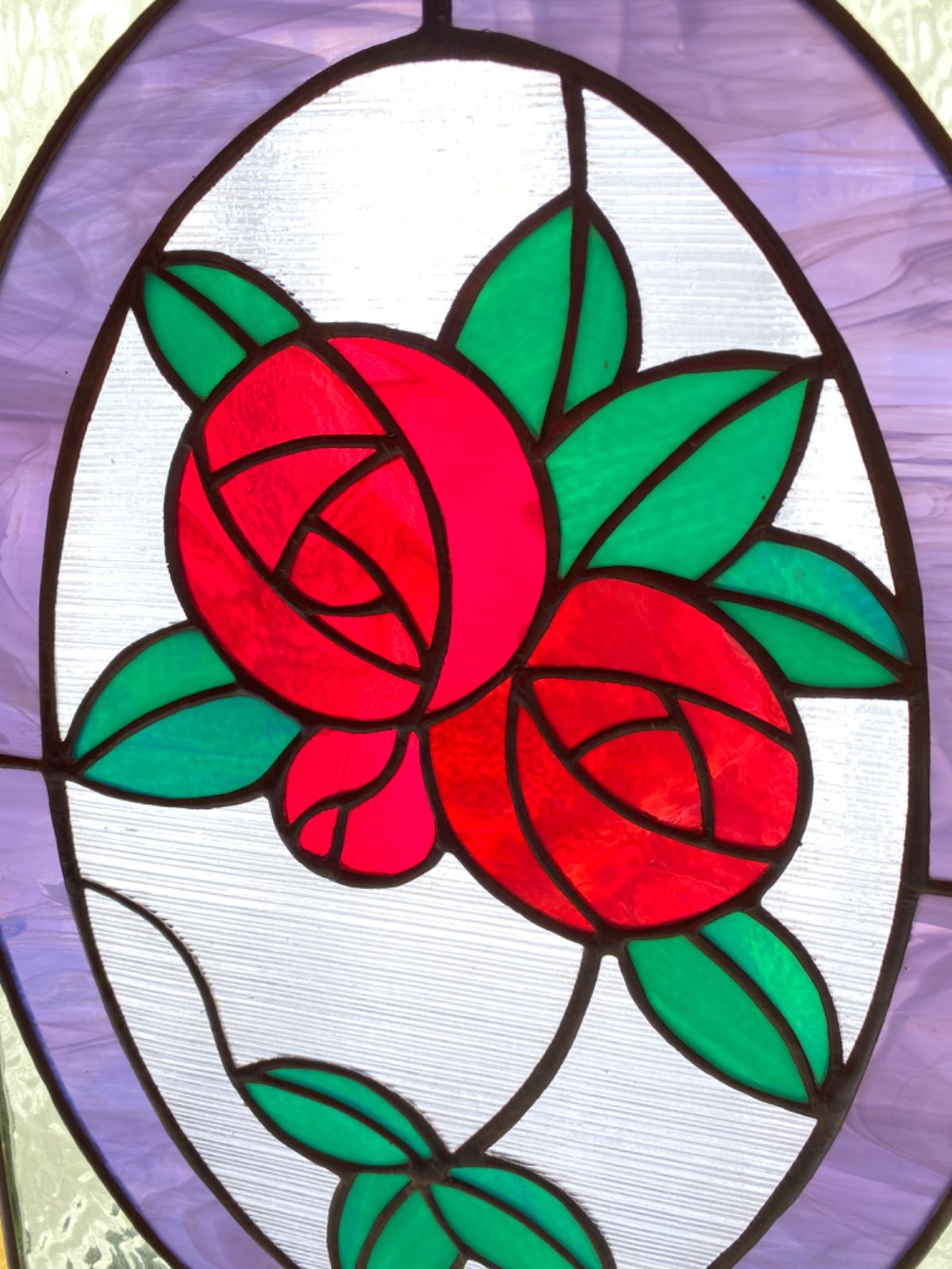 ステンドグラス 赤い薔薇と蝶のパネル - 置物