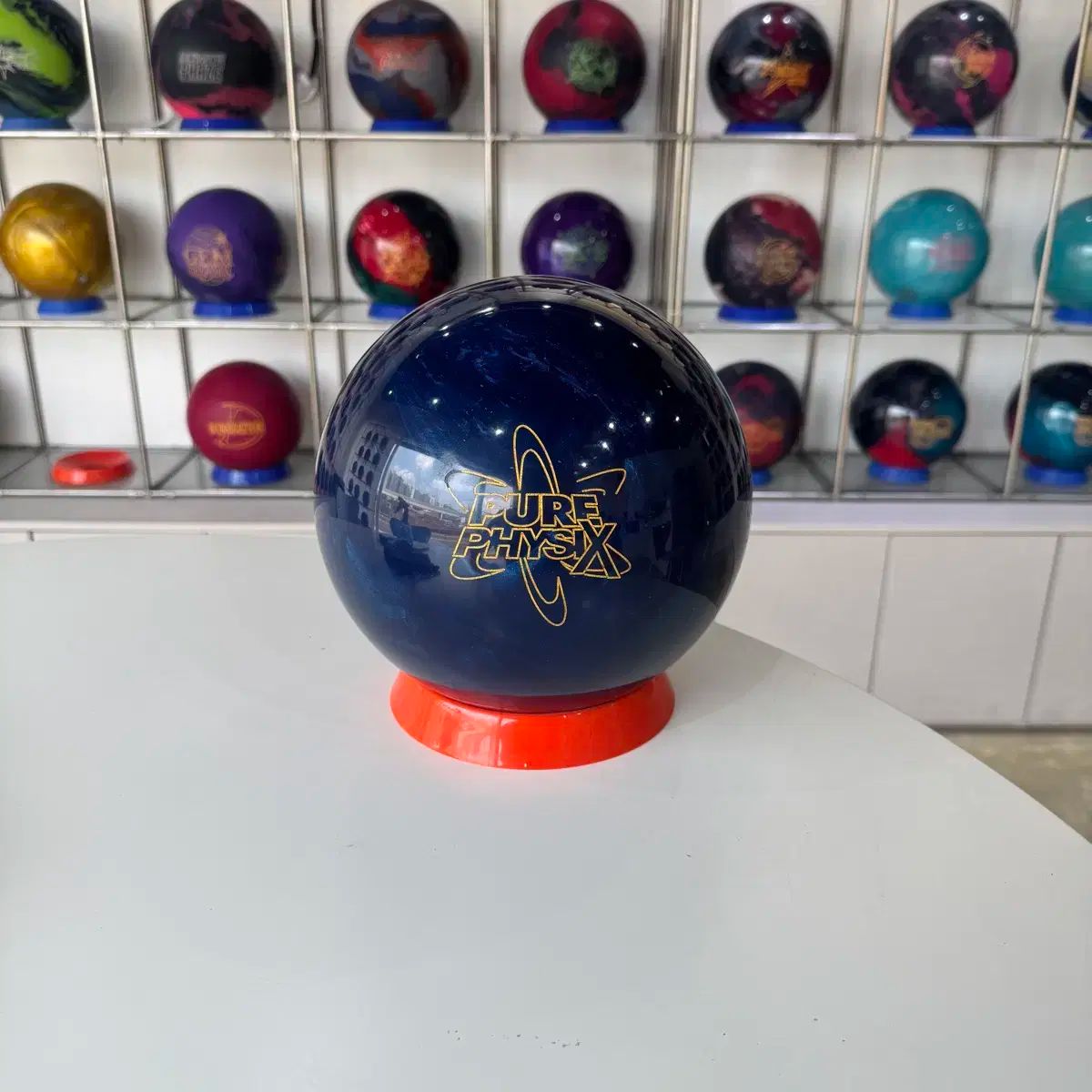ボウリングボール ダークフィジックス 中古 美品 元箱なし フィジックスブラックアウト - （販売終了）ボウリングボール