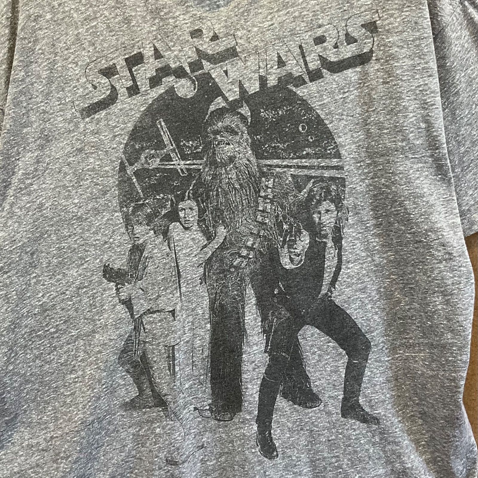 STARWARS チューバッカ Tシャツ 2XL 半袖 灰色ダークグレー レア STARWARS チューバッカ Tシャツ 2XL 半袖 灰色ダークグレー レア