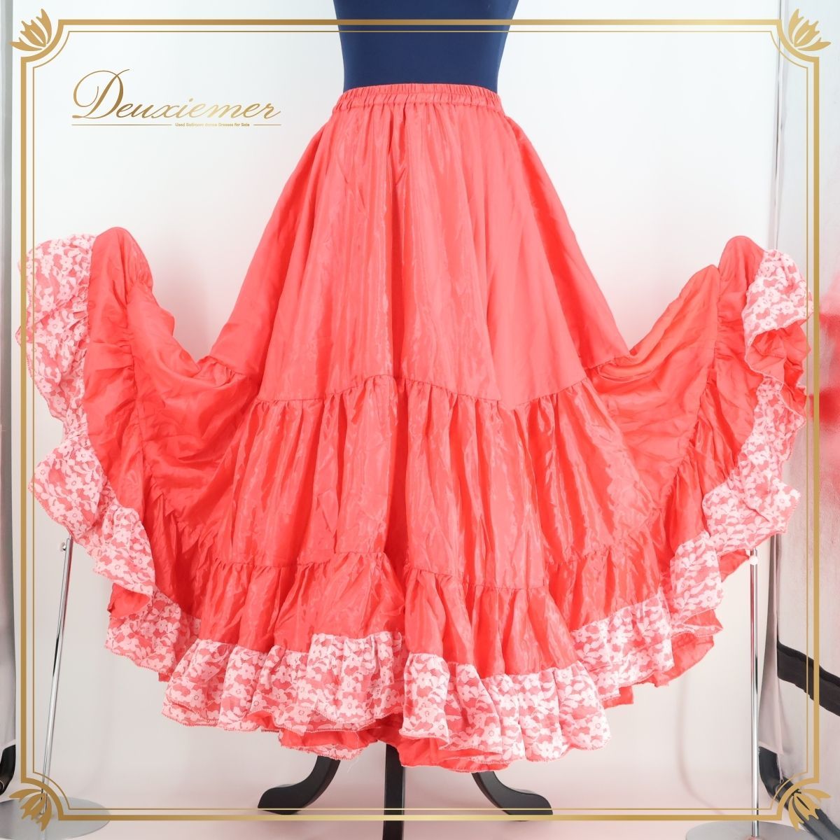 【ベリーダンス用衣装】オレンジピンク BANU ROSA ジプシースカート ロング 25ヤード 花柄 レース ボリューム フリル 光沢 裾 ベリーダンス用衣装】オレンジピンク BANU ROSA ジプシー