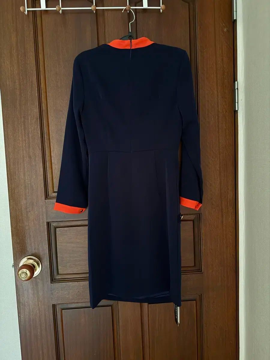 Burryco の ネイビー ワンピース 家禽 製品