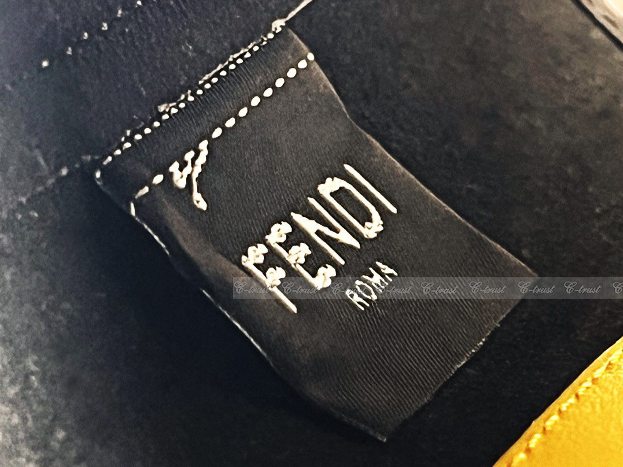 FENDI × 24BOTTLES フェンディ コラボ ボトル ホルダー FF ロゴ 
