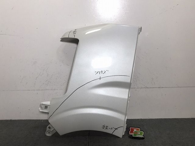 エブリィ/クリッパー/スクラム/ミニキャブ DA17V/DR17V/DG17V/DS17V/NV100 純正 左フロントフェンダー パールホワイト Z7T スズキ(125809)