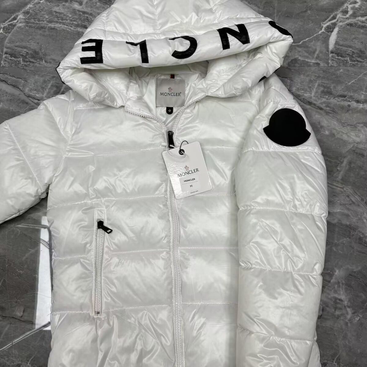 新品未使用MONCLER モンクレール 男女兼用 ダウンジャケット ホワイト 