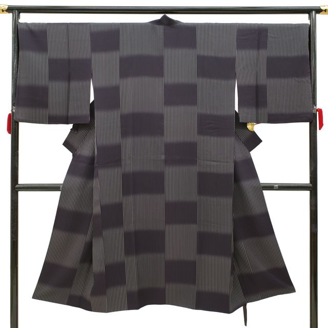 着物衿 コート 正絹 袷 グレー 濃紫紺 縞 変わり市松 カジュアル ロング丈 春 秋 冬 仕立て上がり 身丈135 裄丈70.5 Ｌサイズ みやがわ sb16362
