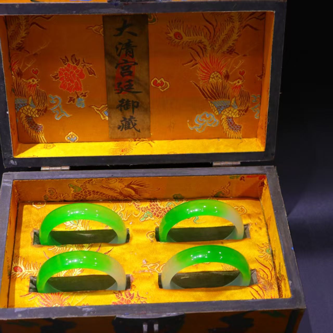 清代 宮廷御蔵 髙氷翡翠彫 腕輪 アクセサリ 置物 時代物 旧家蔵岀し 唐物 中国古 R092608