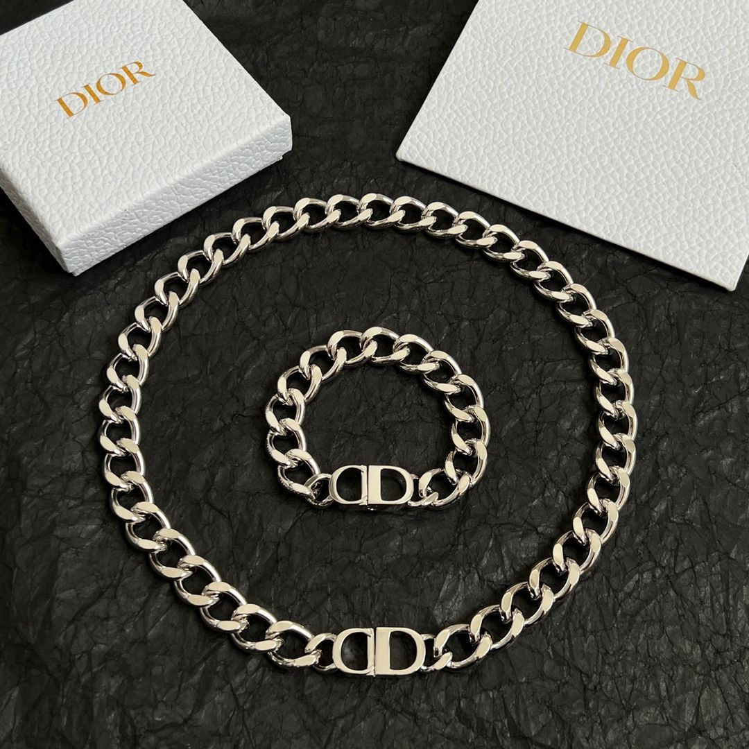 新品未使用 ネックレス ブレスレット dior DIOR ブレスレット19cm 