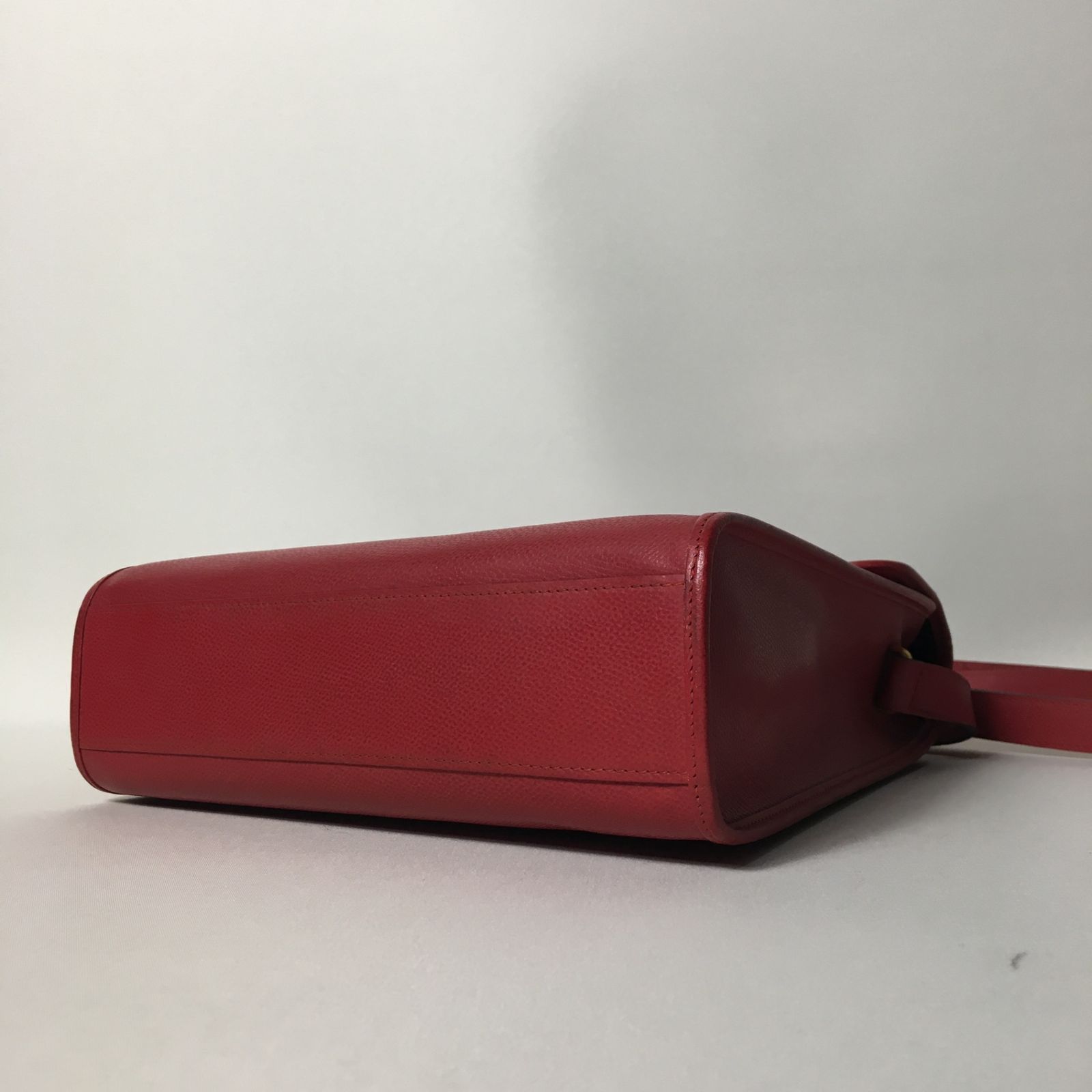 2506-160｜美品｜イヴサンローラン ショルダーバッグ レザー レッド Yves Saint Laurent - 2506-160｜美品｜イヴサンローラン