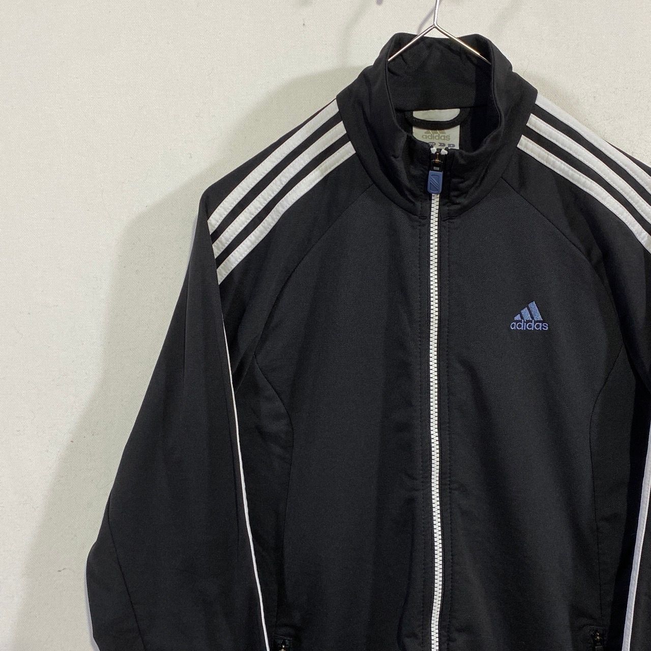 ▽11/21値下げしました▽adidas アディダス トラックジャケット 