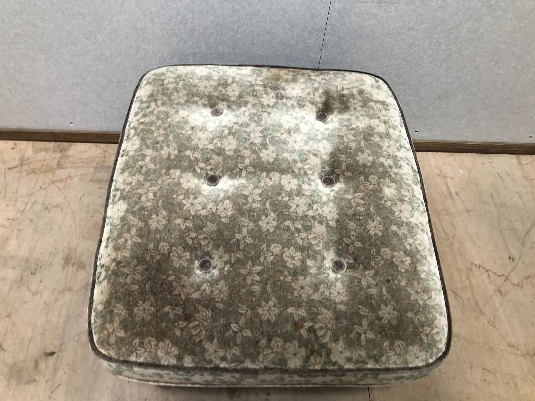 美品 カリモク オットマン コロニアル レトロ karimoku