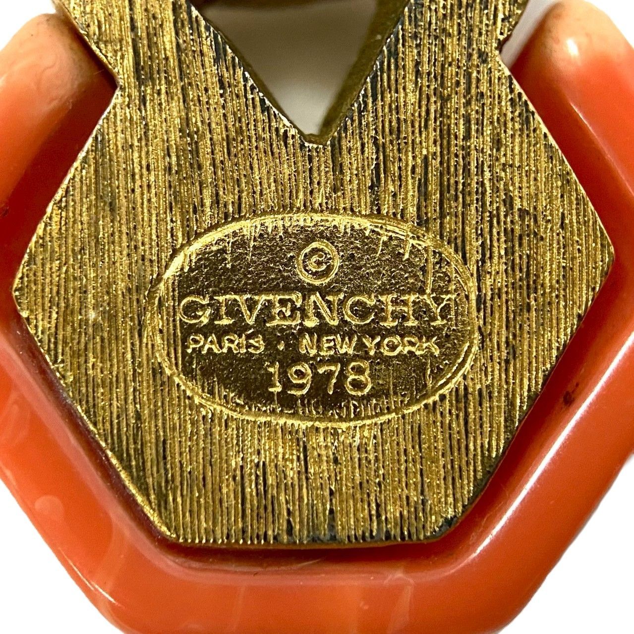 GIVENCHY】ペンダント トップ 1978 ゴールド/金カラー 珊瑚風