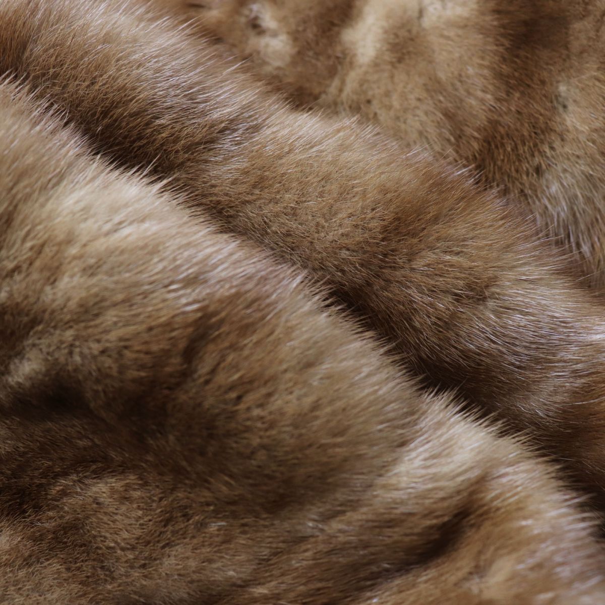 美品☆MITSUKOSHI ミツコシ MINK パステルミンク 裏地花柄刺繍入り 本毛皮大判ショール/ティペット/ストール ブラウン 毛質柔らか◎