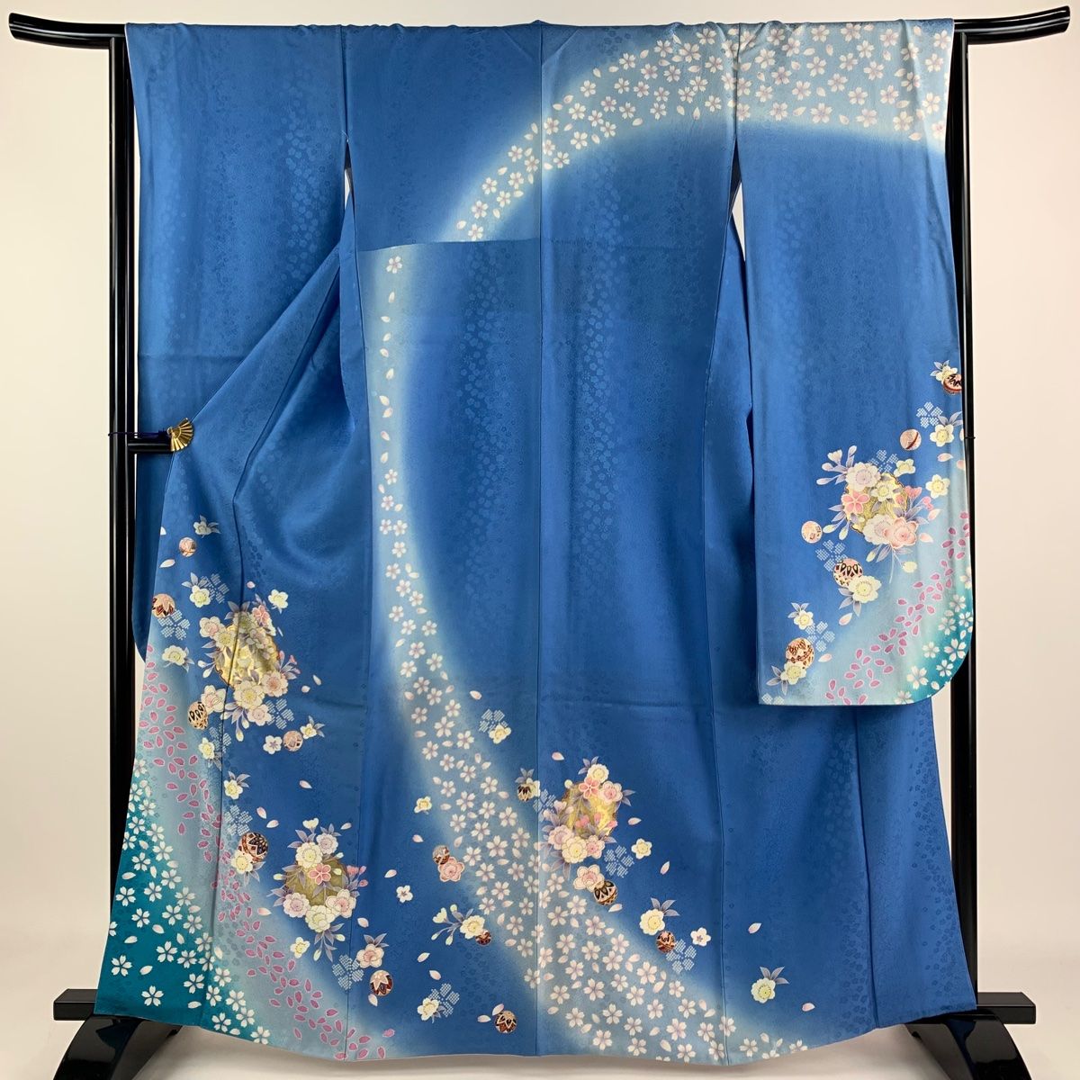 振袖 身丈163.5cm 裄丈64.5cm M 袷 雪輪 桜 金彩 ぼかし 青 正絹 