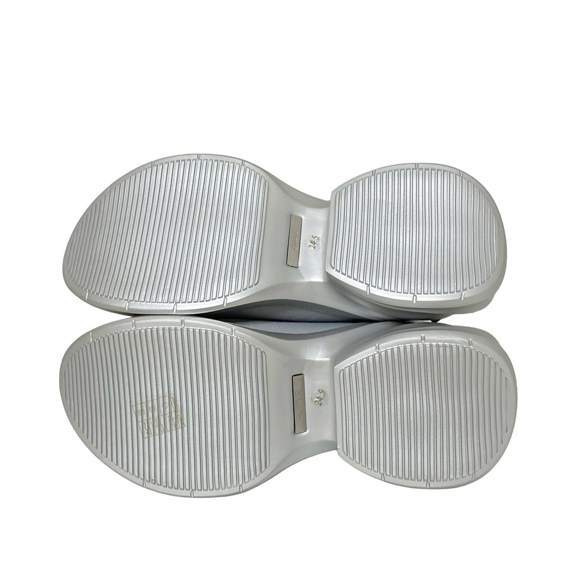 - ライトグレー×シルバー