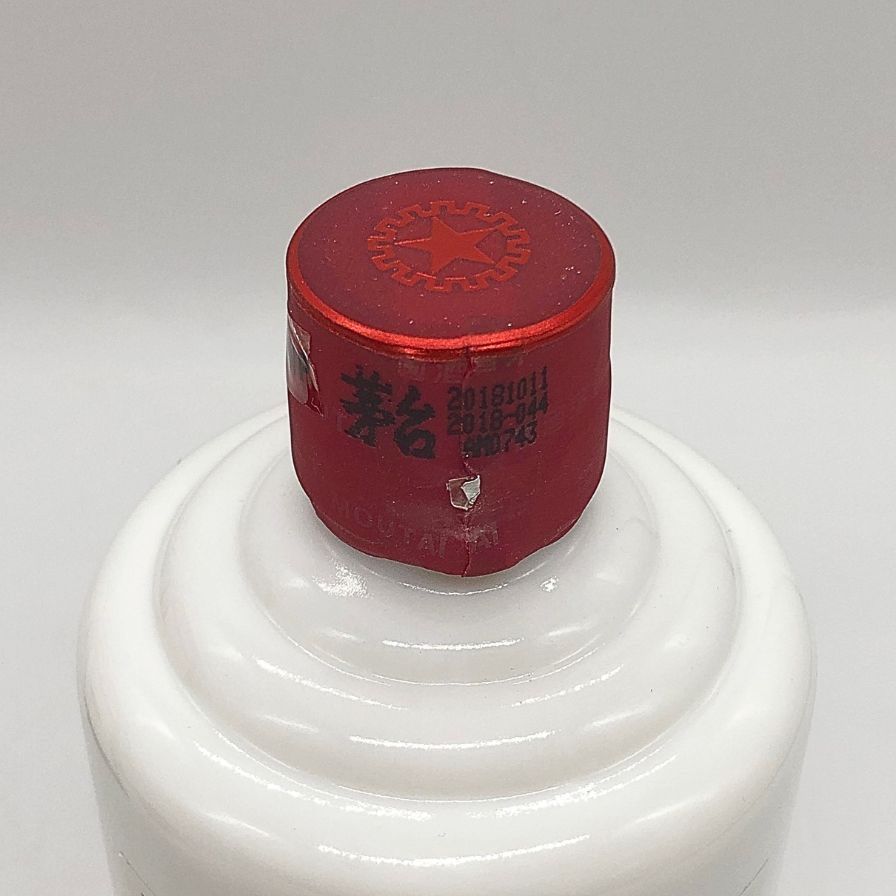 貴州茅台酒　2018　マオタイ酒 貴州茅台酒 マオタイ酒 天女ラベル 2018年 500ml 53％ 買取致し