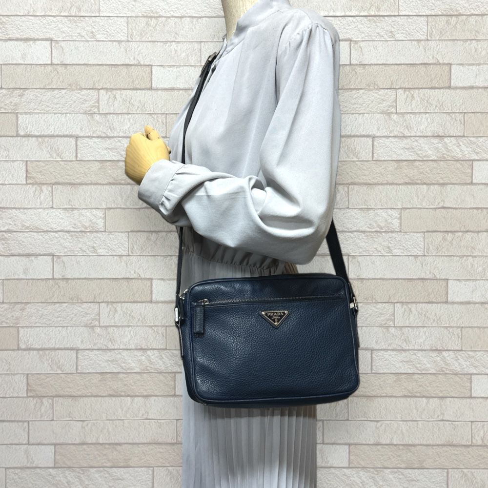 プラダ ショルダーバッグ レザー 2VH094 ネイビー メンズ PRADA 中古