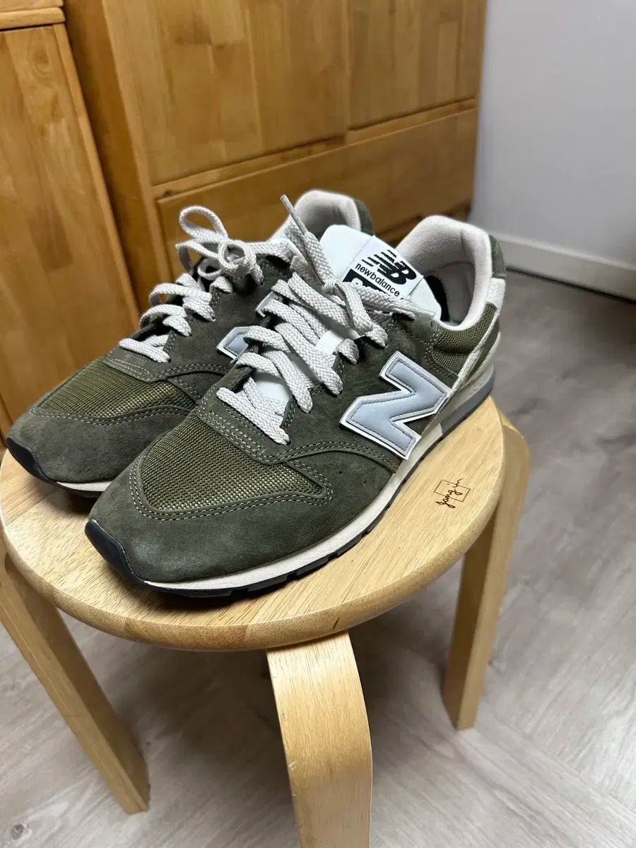 ★【極美品】ニューバランス CM996RS2 オリーブ グリーン ヌバック 23 ☆【極美品】ニューバランス CM996RS2 オリーブ グリーン ヌバック 23