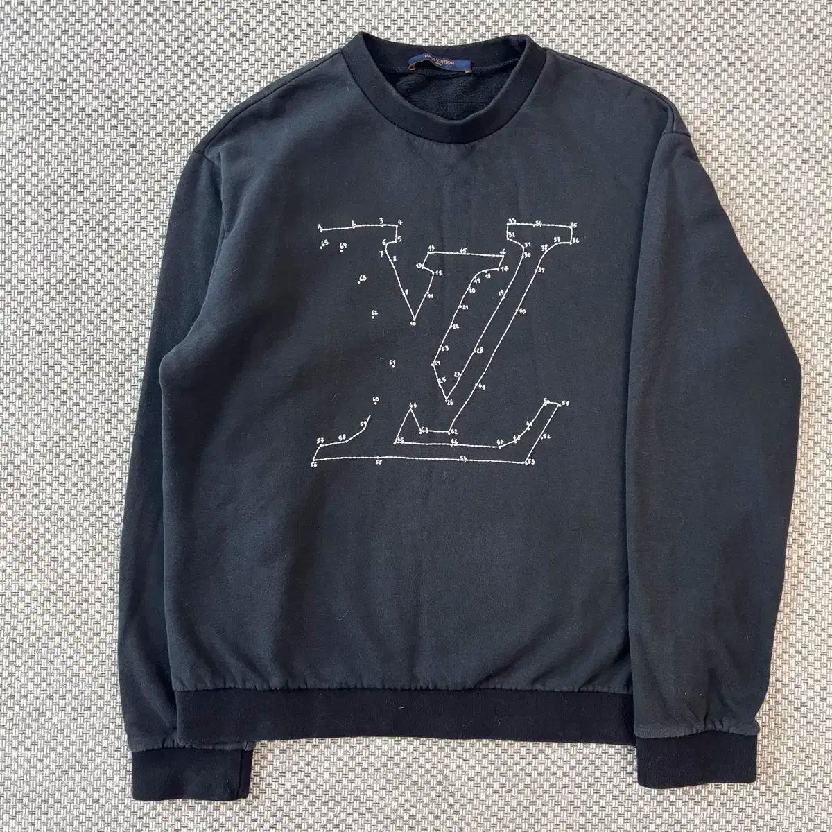 K*様 値下げ交渉歓迎 ルイヴィトン 刺繍モチーフ スウェット M LOUIS VUITTON - 値下げ交渉歓迎 ルイヴィトン 刺繍モチーフ