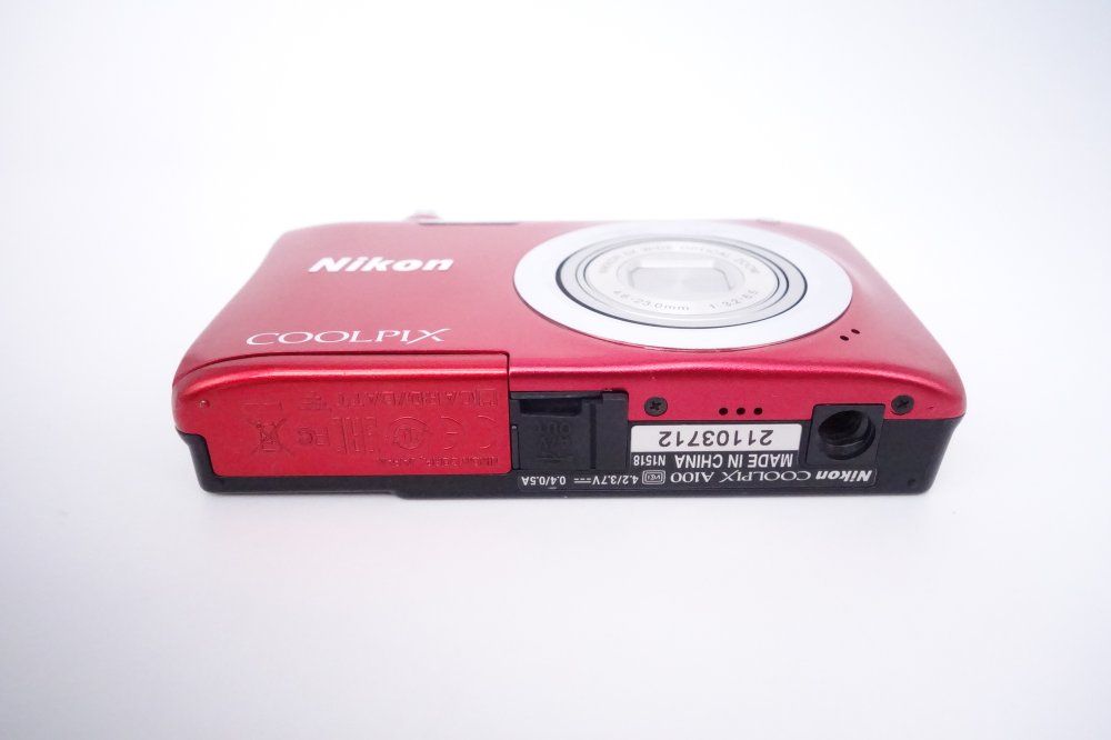 Nikon デジタルカメラ COOLPIX A100 光学5倍 2005万画素 レッド A100RD ggw725x Amazon | Nikon デジタルカメラ COOLPIX A100 光学5倍 2005万