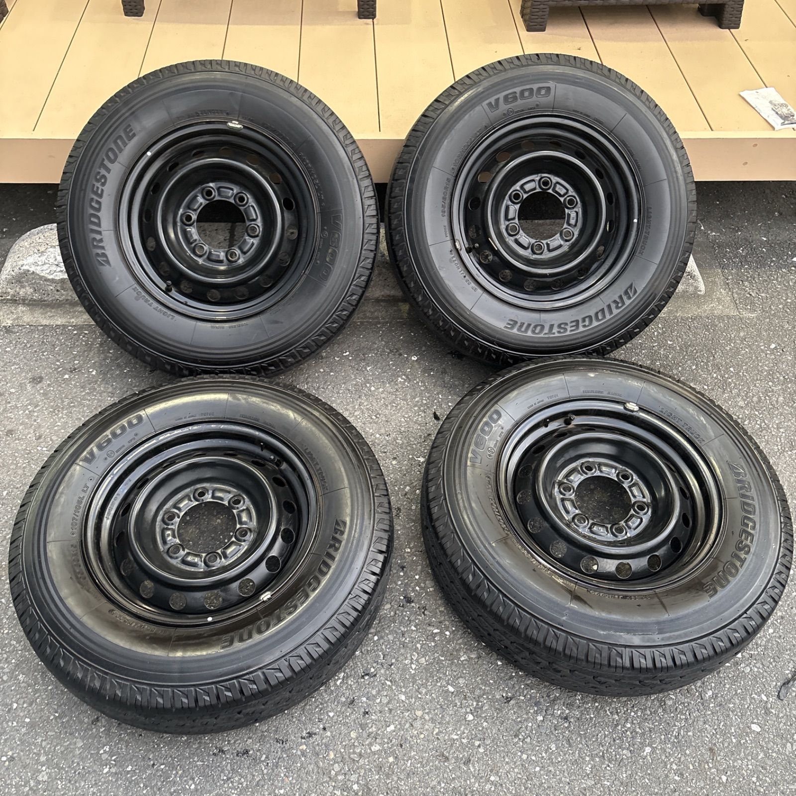 最終値下げ【送料無料！バリ山】トヨタ 200系ハイエース 純正ホイール 