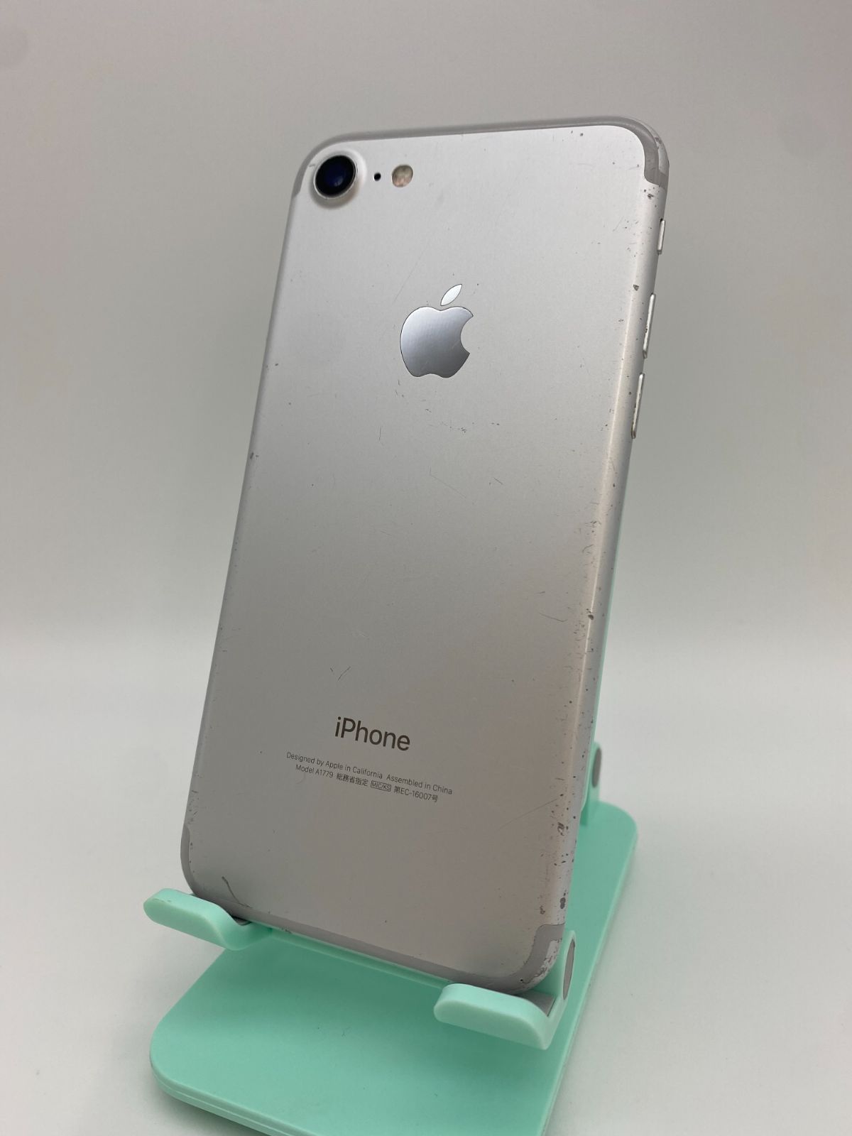 iPhone7 32GB シルバー/シムフリー/大容量2300mAh 新品バッテリー100