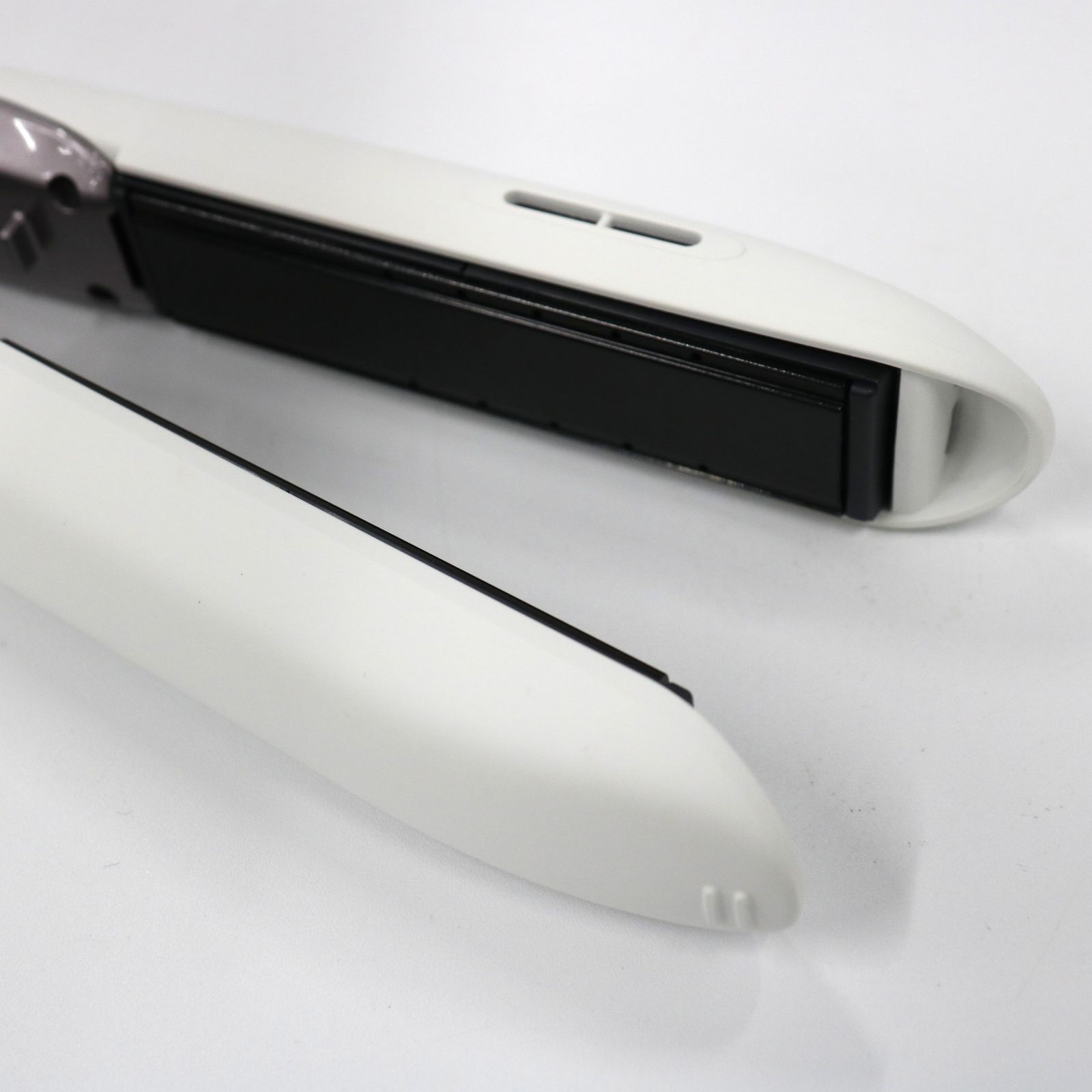 【未使用品】パナソニック ストレートアイロン ナノケア EH-HS9J ホワイト Panasonic（パナソニック） ストレートアイロン ナノケア｜EH