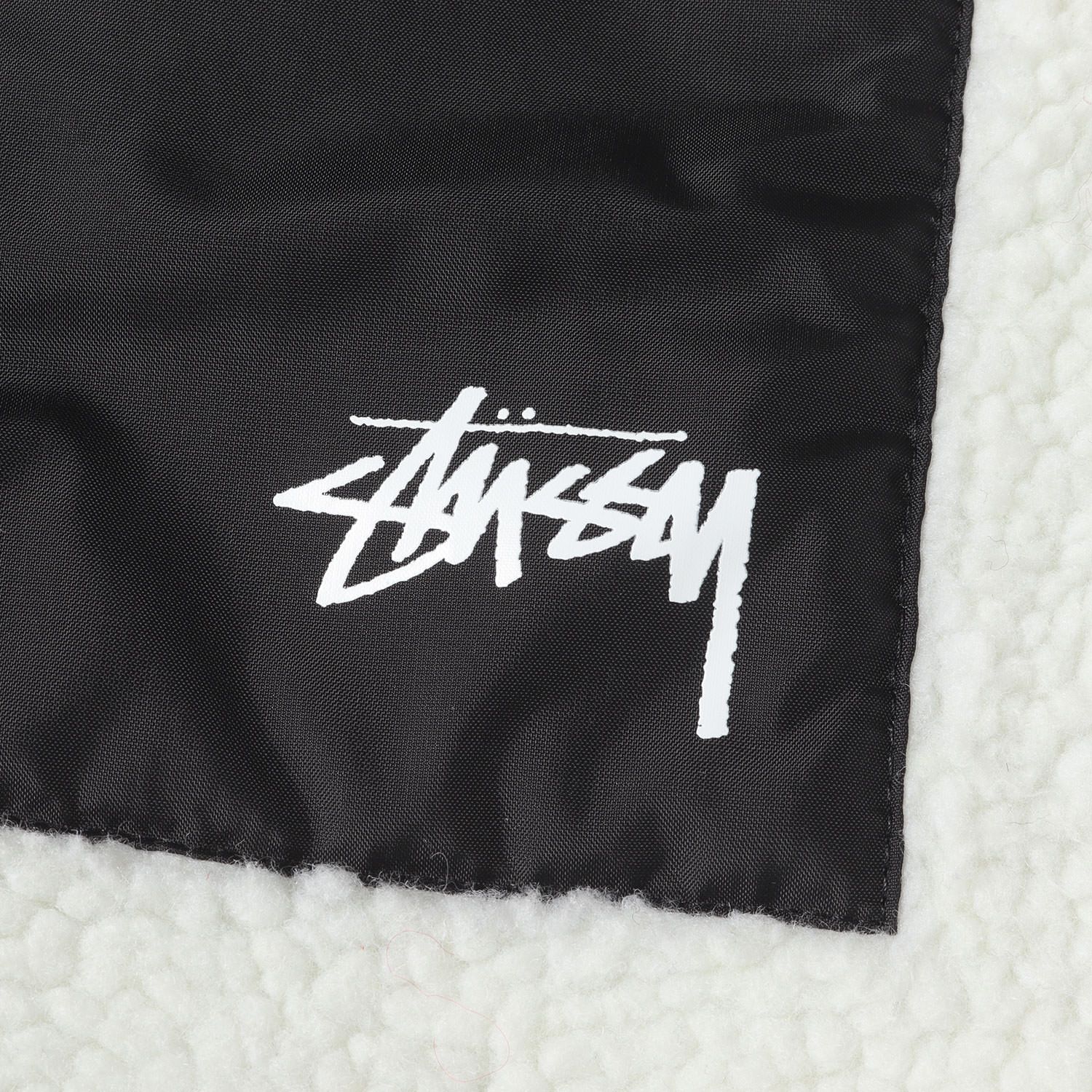 STUSSY ブルゾン　XLサイズ STUSSY（ナイロンジャケット）のフリマアイテム一覧