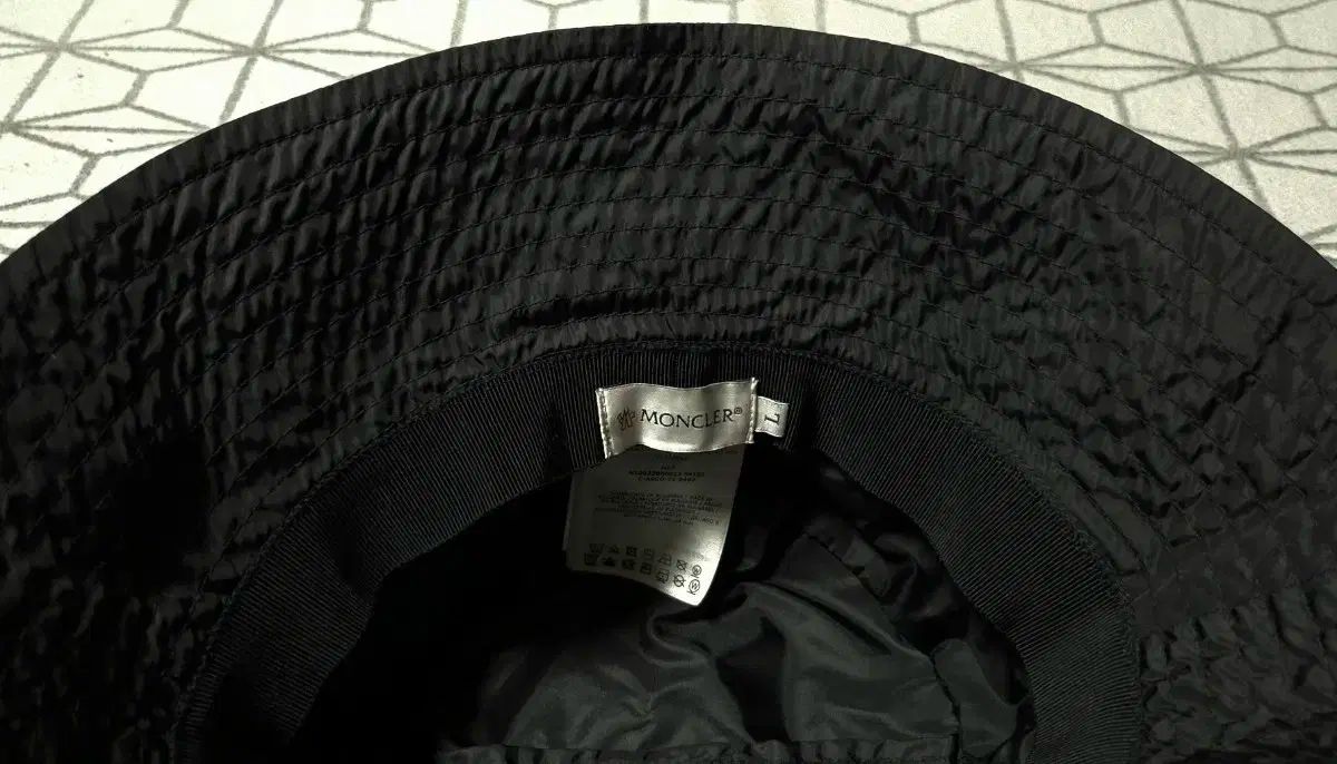 モンクレール バケットハット 3B00080 57843 999 バケツハット 帽子