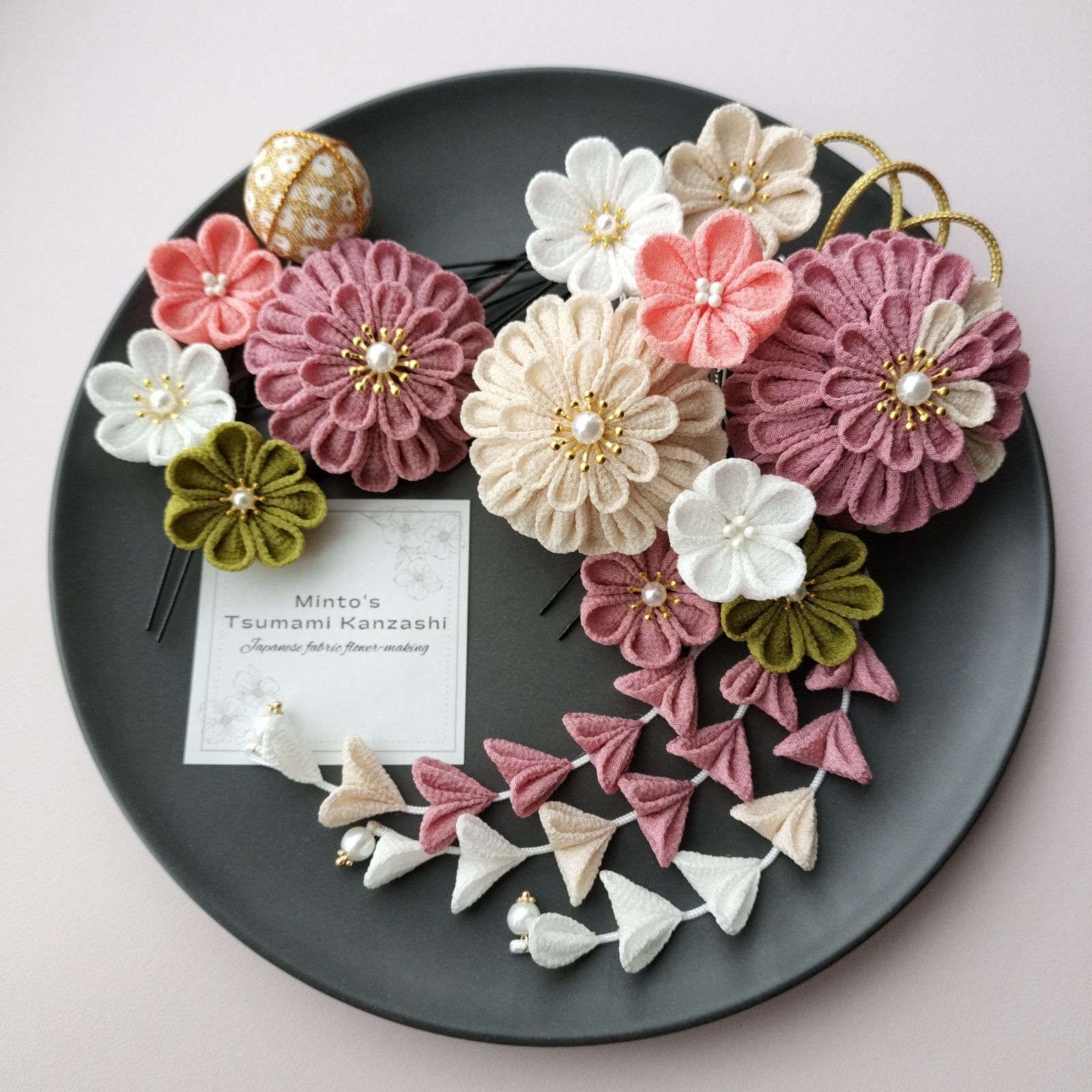 つまみ細工の髪飾り くすみピンク 成人式 卒業式 七五三 No 30