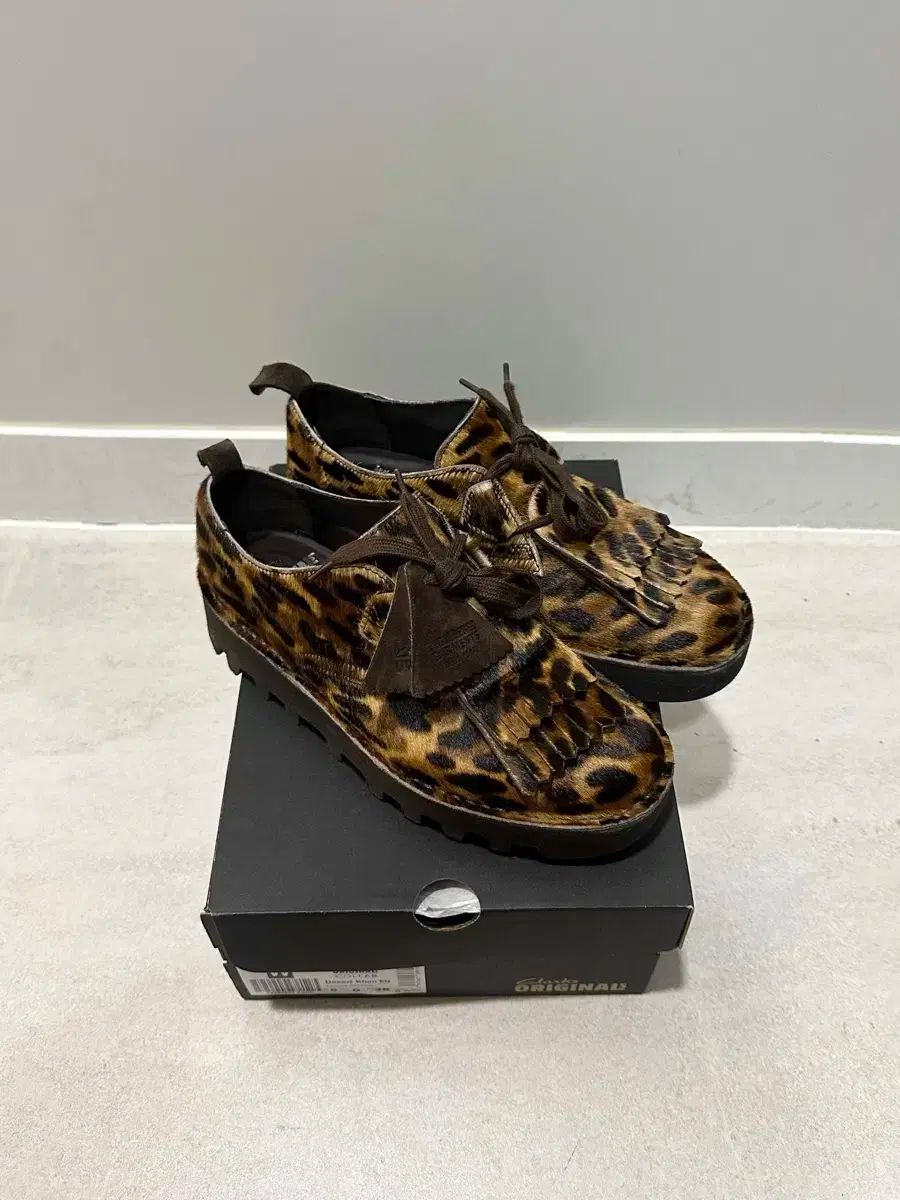 Clarks クラークス X エンジニアリング 衣服 デザート 氏族長 EG ヒョウ柄 レオパード UK 5