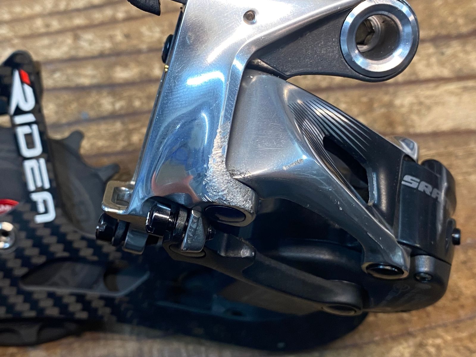 SRAM(スラム) RED eTAP ワイヤレスリアディレーラー RD-RED-E-A2 (11S