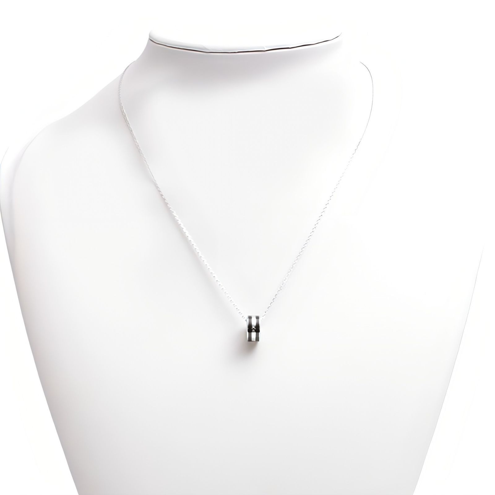 スウェーデン発ブランド ダニエルウェリントン Emalie Necklace