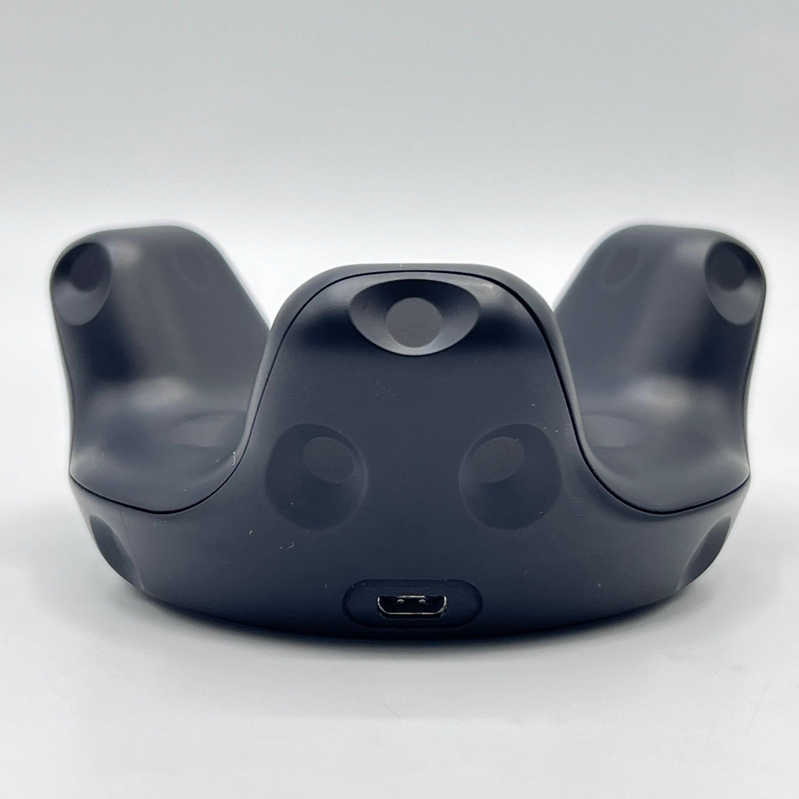 美品】HTC VIVE Tracker 2018 99HANL002-00 アクセサリー トラッカー