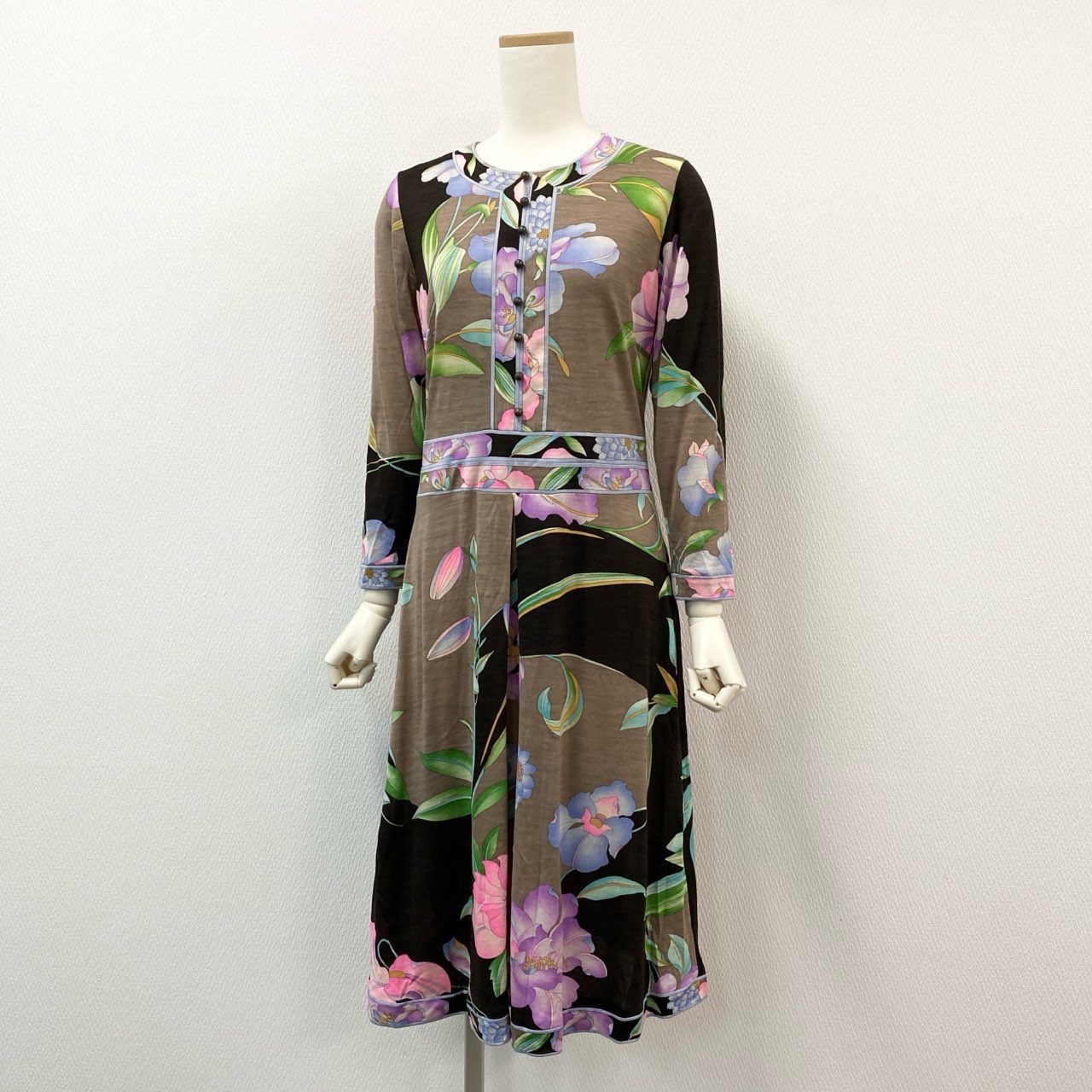 レオナール　ニットワンピース LEONARD レオナール ニットワンピース Bランク. : 質屋さのや