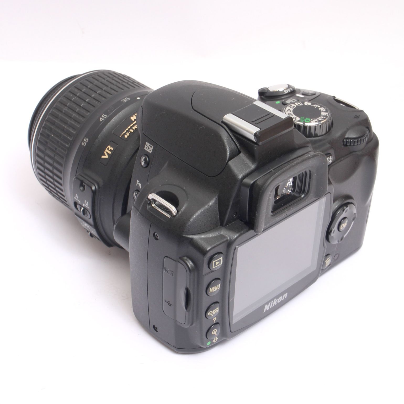 Nikon D60 AF-S NIKKOR 18-55mm F3.5-5.6VR