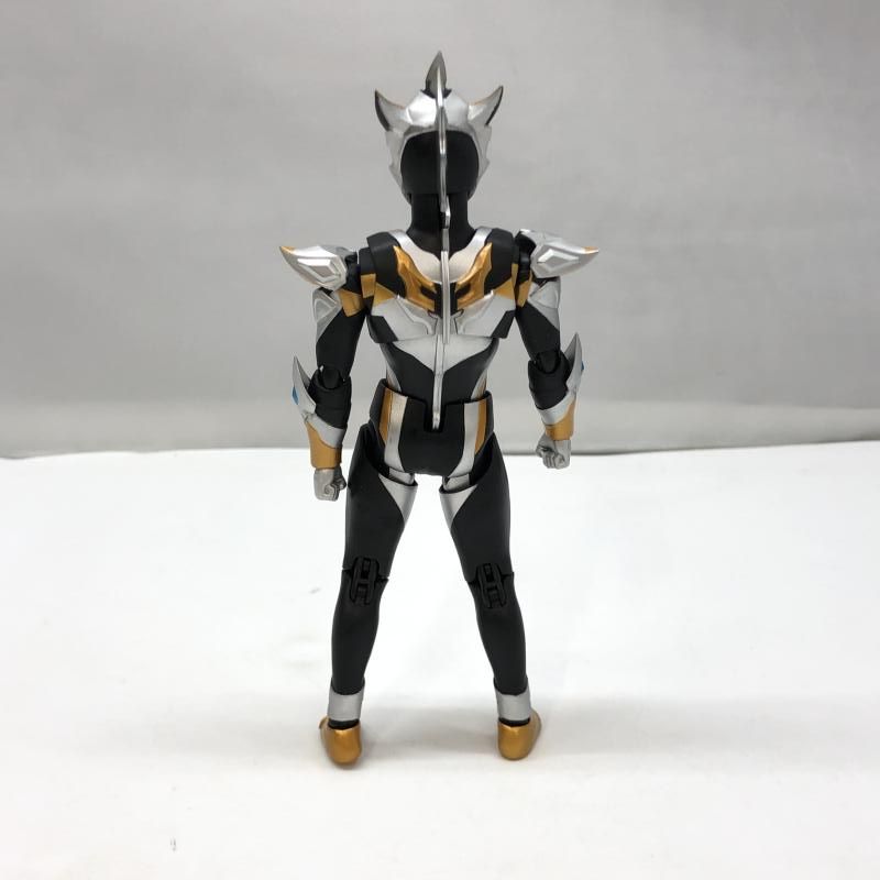 中古】バンダイ S.H.Figuarts ウルトラマンルーブ 開封品 ウルトラマン