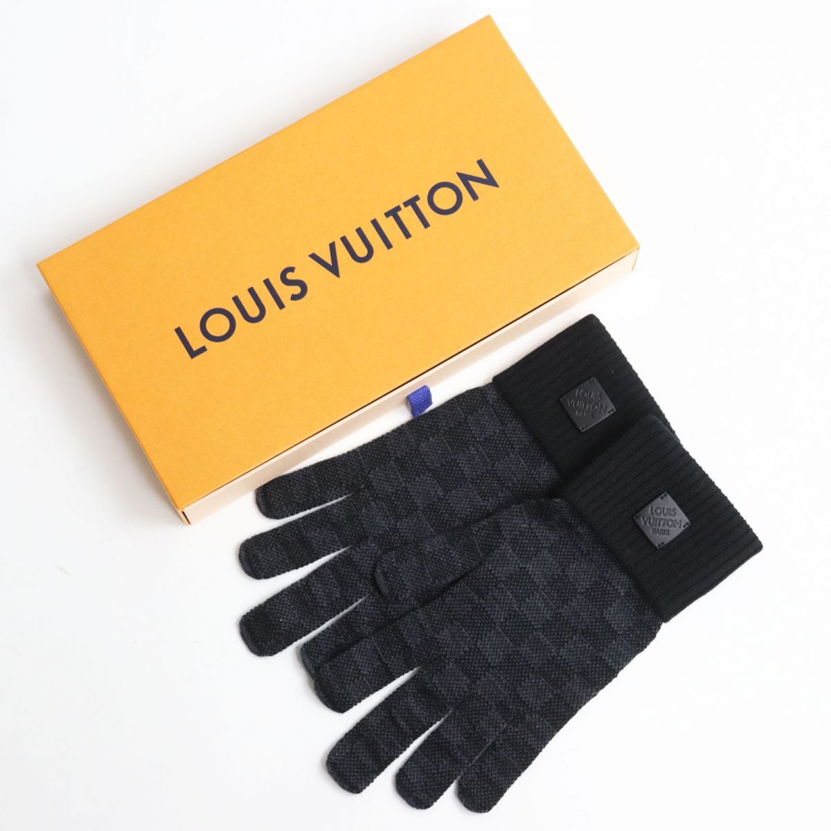 ルイヴィトン 手袋　グローブ　メンズ　 ダミエ　ウール100％　　正規品 ルイヴィトン 手袋 グローブ メンズ ダミエ ウール100％ 正規品 未使用