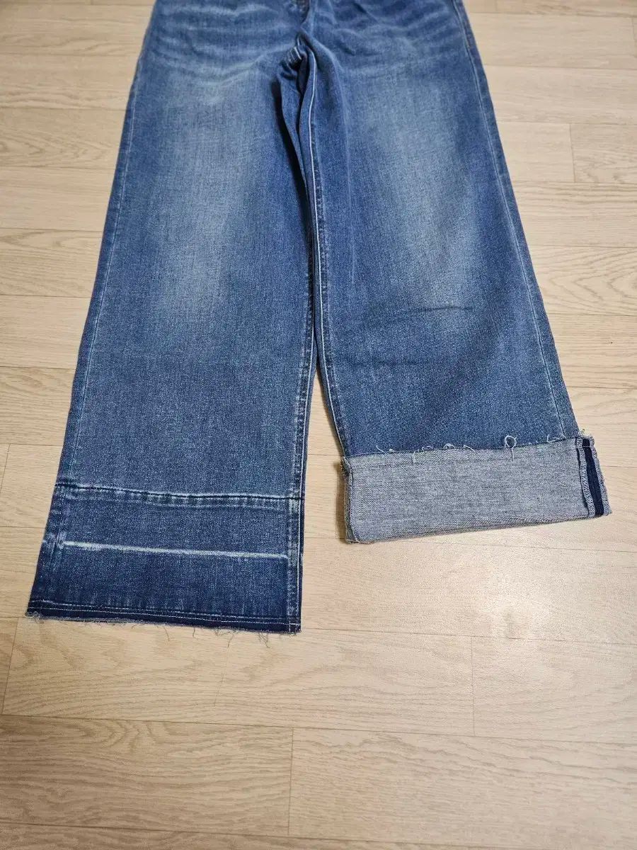 ストレート デニム