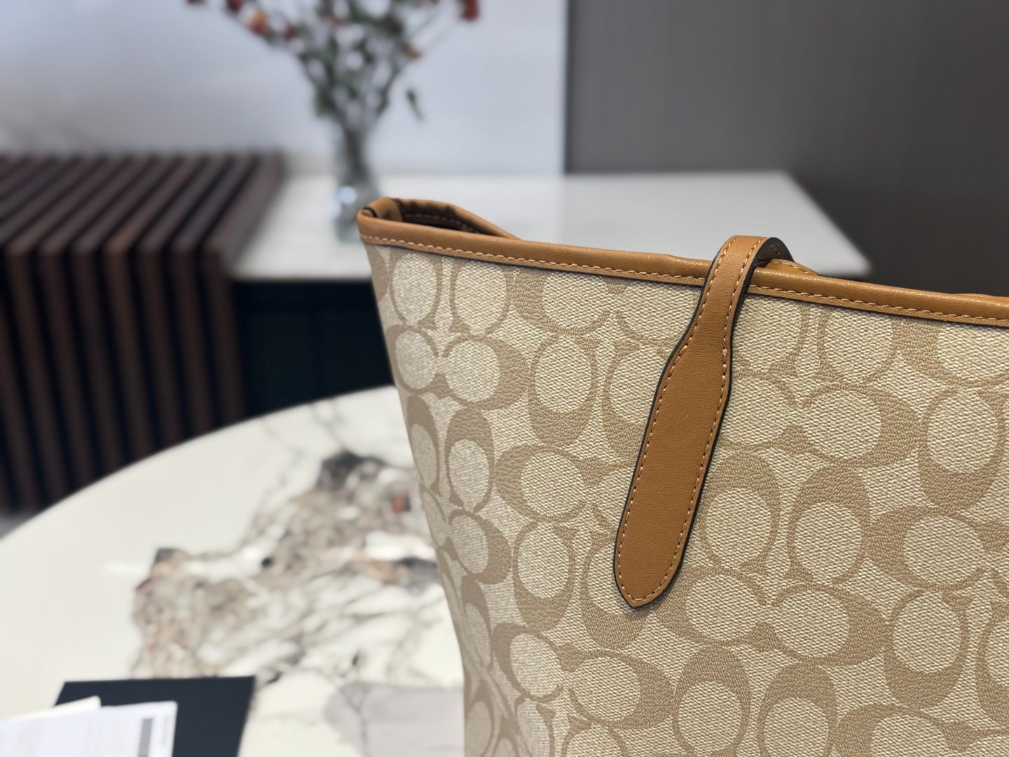coach バッグ Coach Zip Top Crossbody Bag In Signature Canvas And Metallic