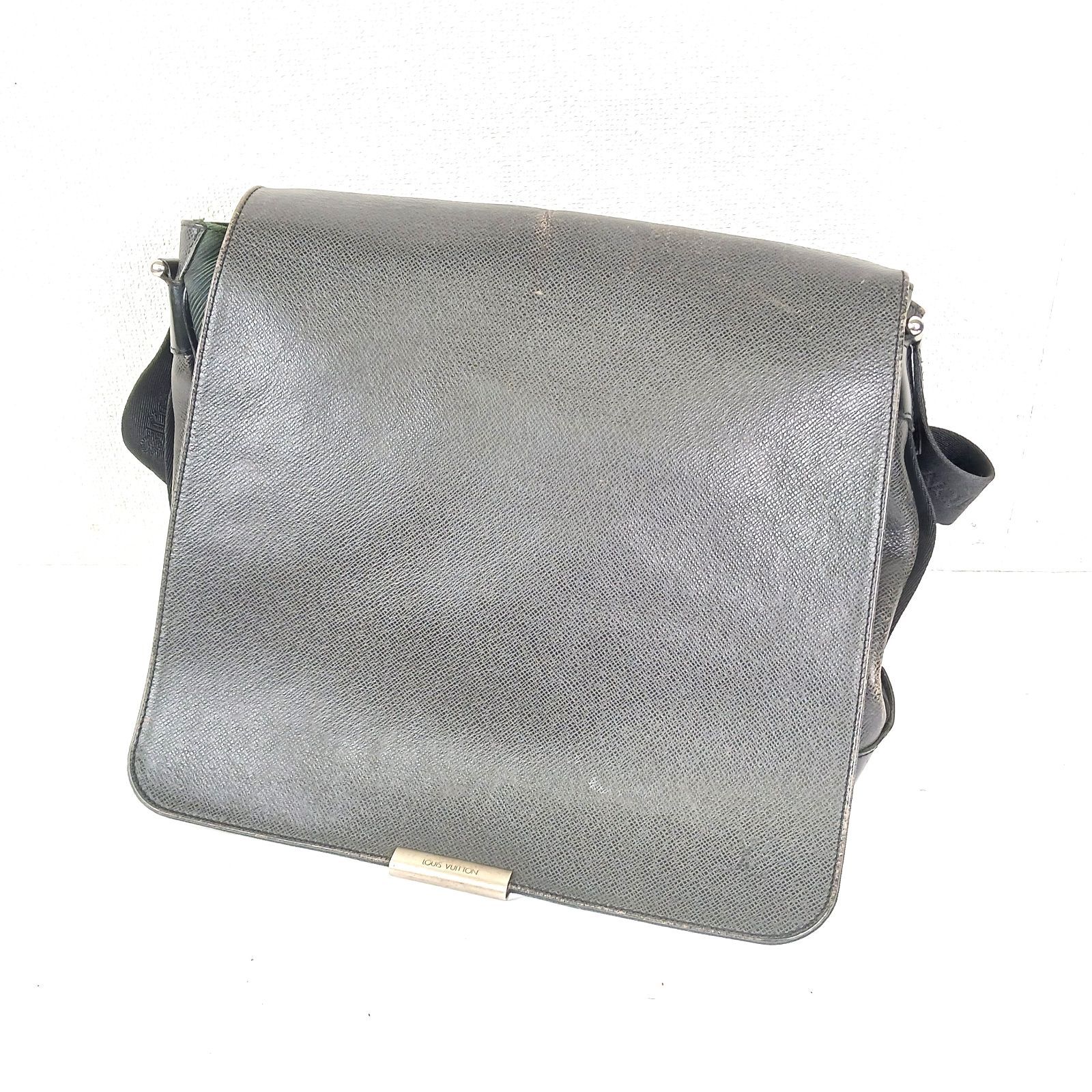 ルイ ヴィトン タイガ ヴィクトール ショルダーバッグ LOUIS VUITTON ルイヴィトン タイガ ヴィクトール ショルダ