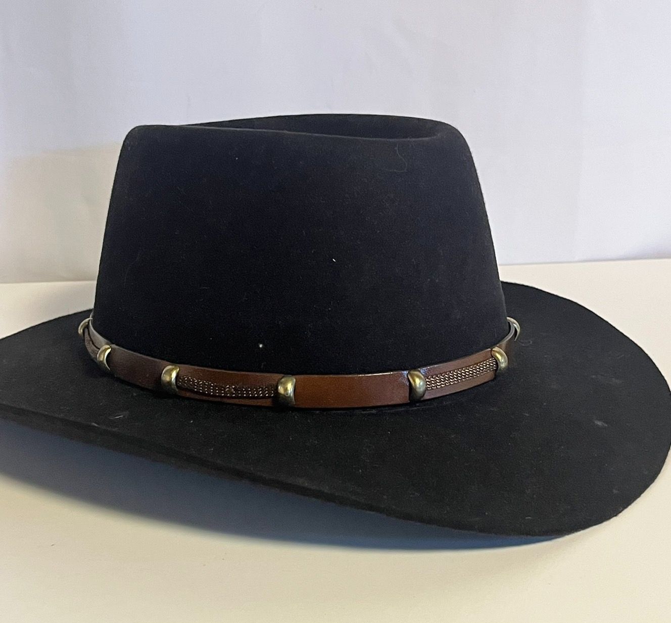 AKUBRA 新品未使用品 ハット フェルト素材　オーストラリア製 AKUBRA 新品未使用品 ハット フェルト素材オーストラリア製
