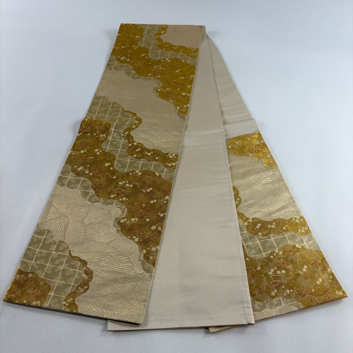 袋帯 美品 秀品 雲取り 鳥 金糸 箔 金色 六通 正絹 【中古